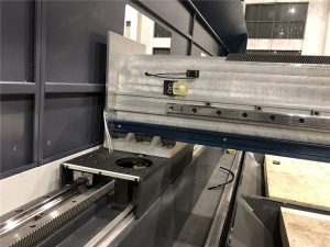 источник maxphotonics автомата для резки лазера волокна металла открытого типа для автомобильных частей